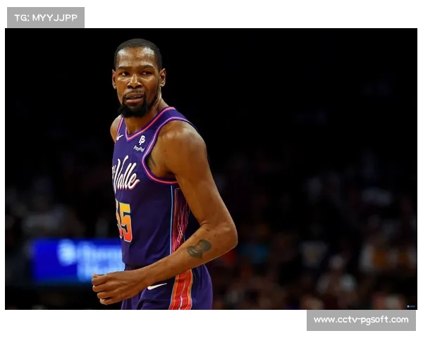 杜兰特社媒晒生活照引热议，布克塔图姆点赞后开启禁止评论